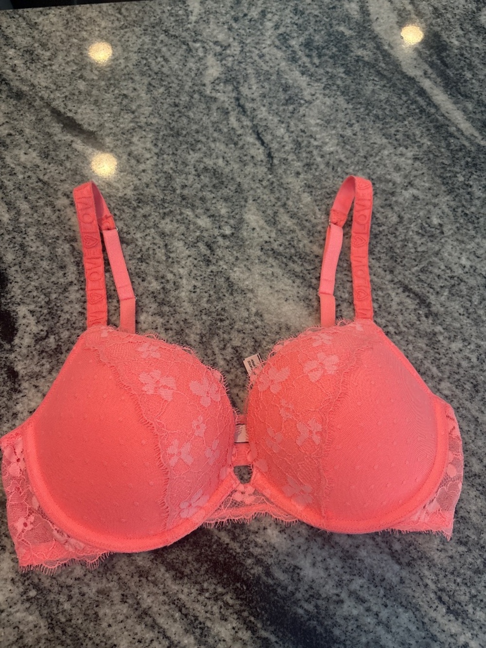 Victoria’s Secret bra 34D brand new